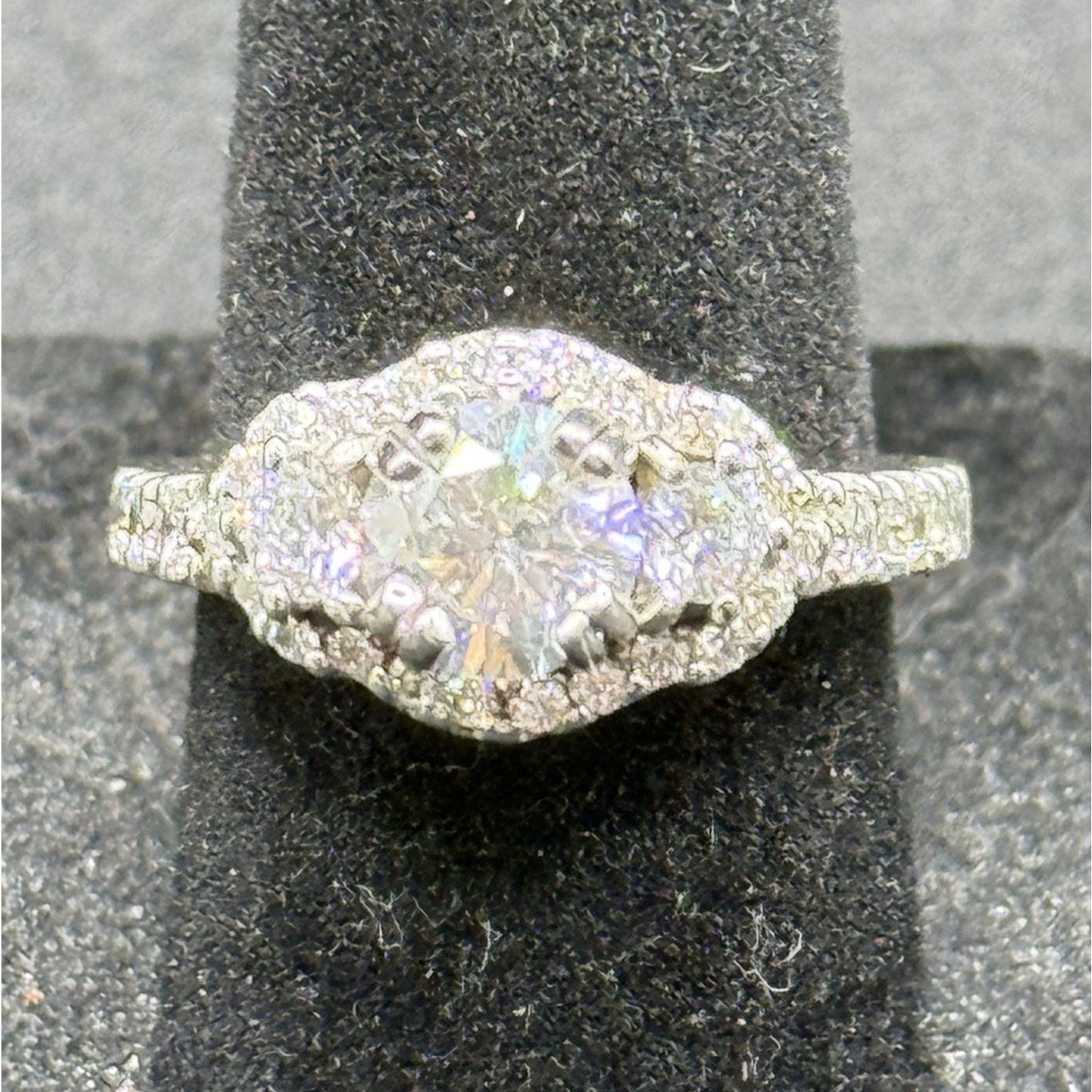 EUC Sterling Silver Cubic Zirconia 3-Stone Halo Ring Size 6.25 Q23