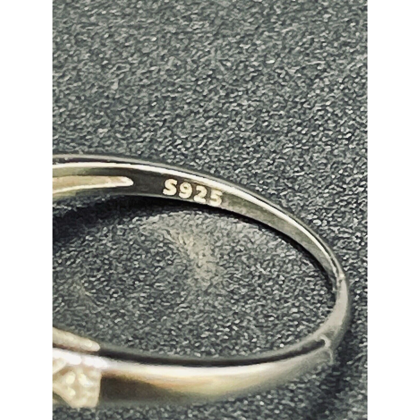New Condition Sterling Silver Moissanite Center Art Deco Ring Size 7.00 2 Carat