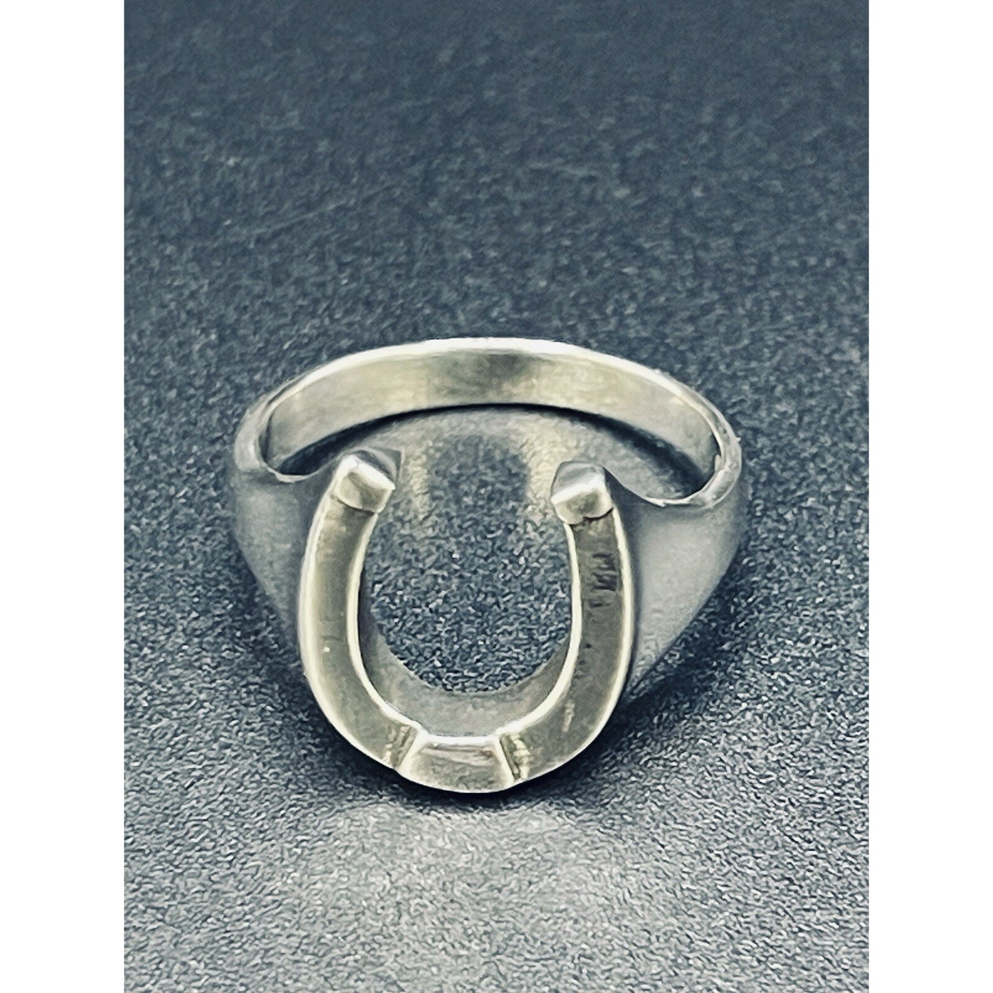 New Condition Sterling Silver Horse Shoe Good Luck Ring Size 9.5