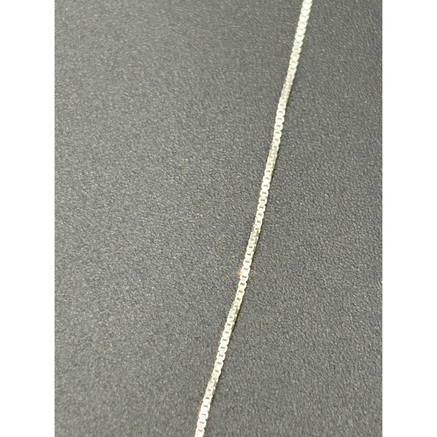 18" New Condition Sterling Silver Paw Print Moon Pendant Necklace 925