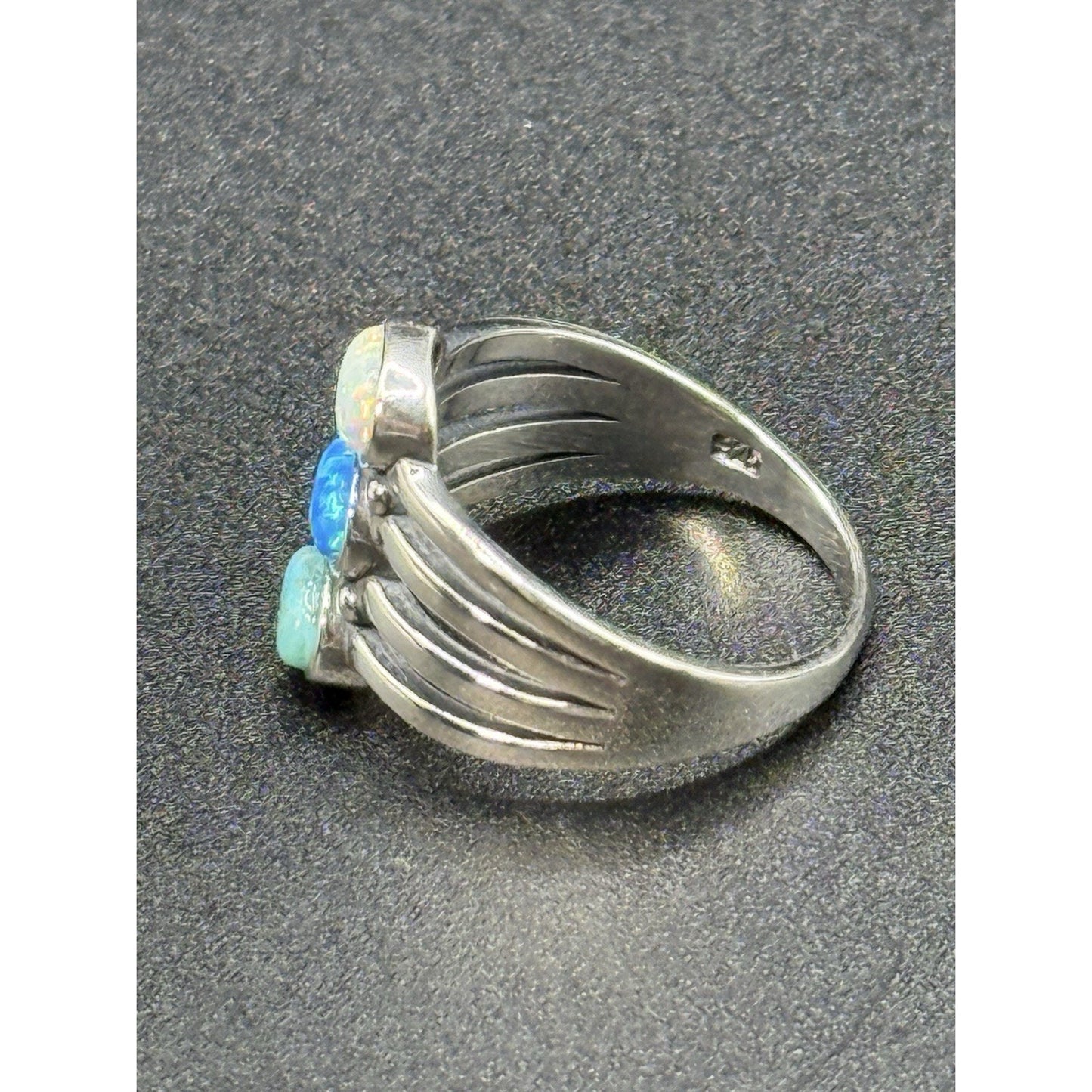 New Condition Sterling Silver Lab Opal Turquoise Split Ring Size 7.00