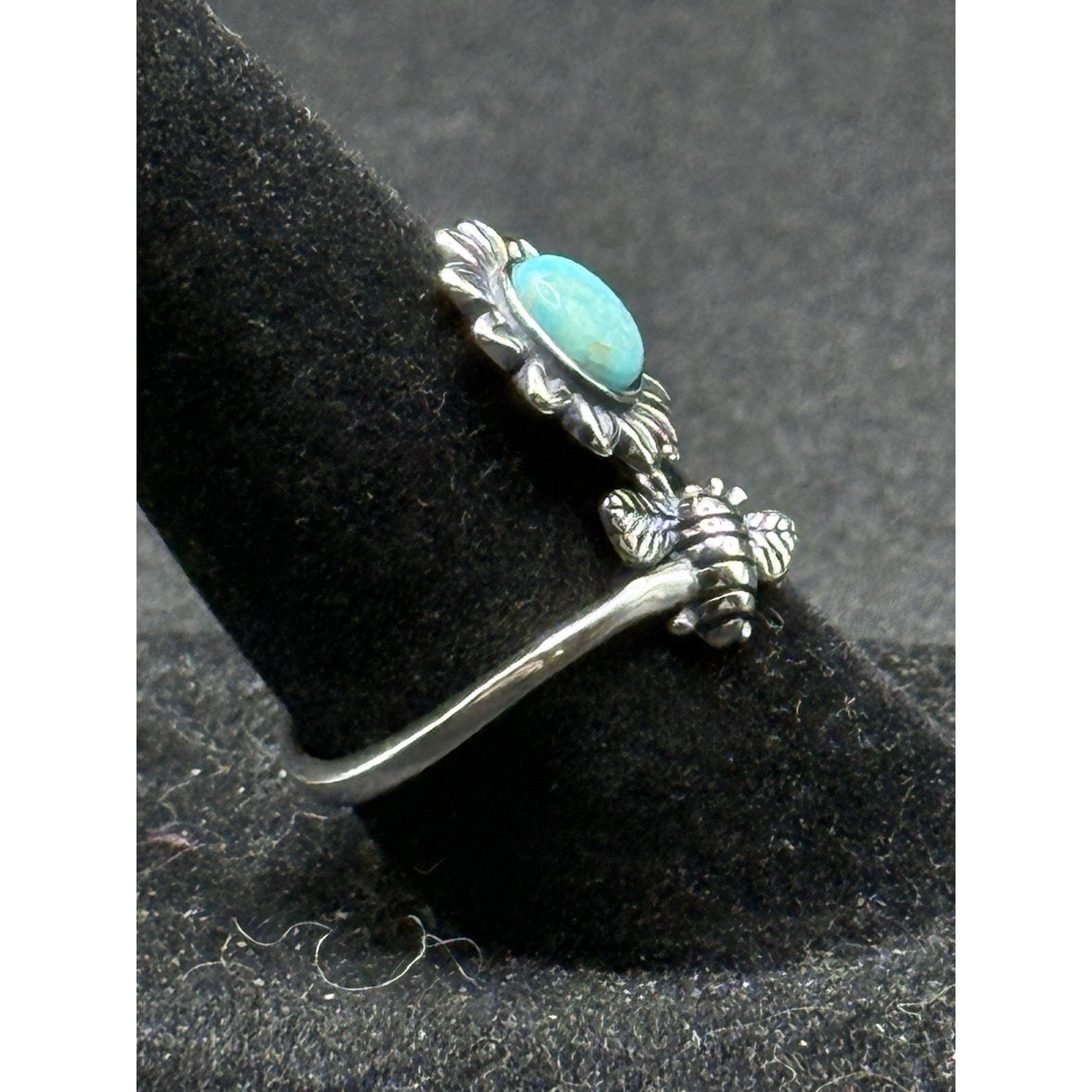 New Condition Sterling Silver Turquoise Flower Bee Ring Size 7.00 Adjustable
