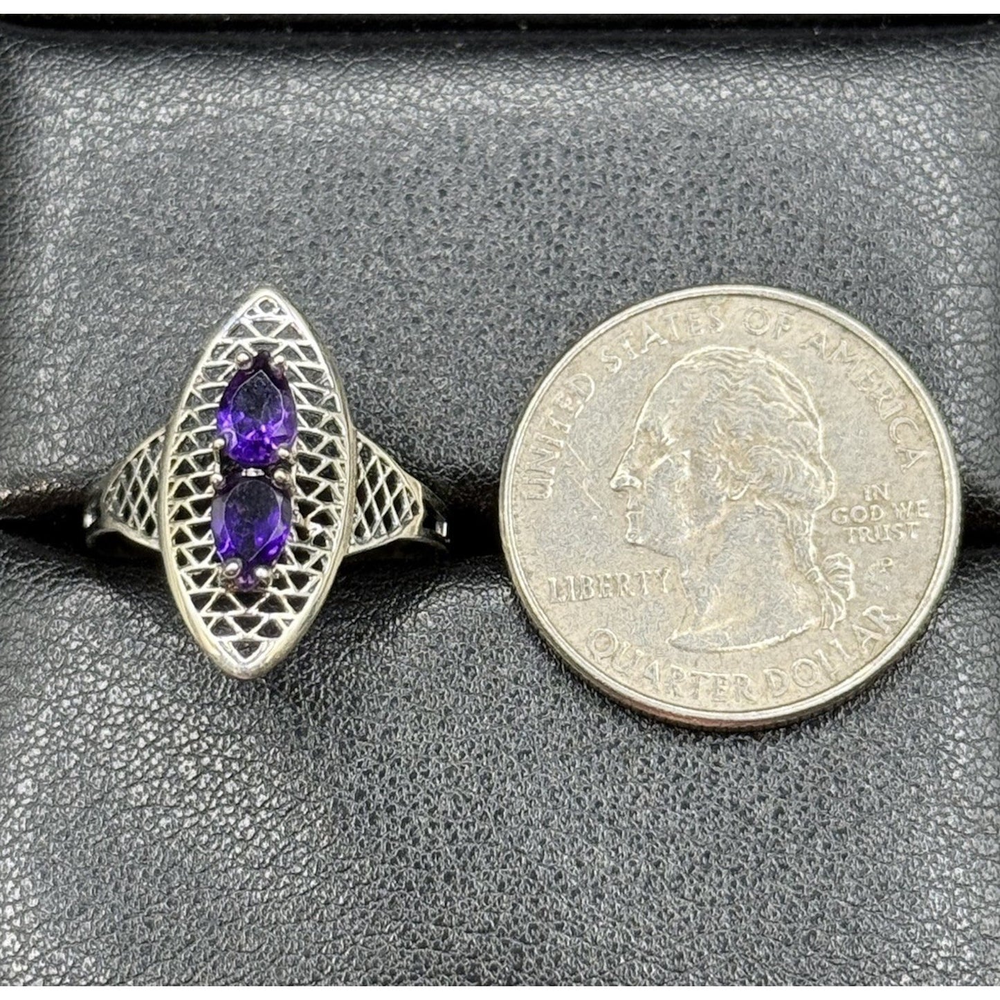 EUC Sterling Silver Double Amethyst Oblong Ring Size 8.00 Q24