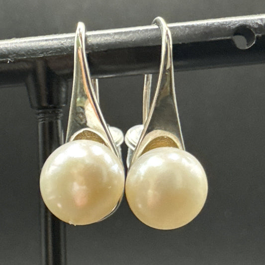 New Condition Sterling Silver Freshwater Pearl Drop Earrings 925