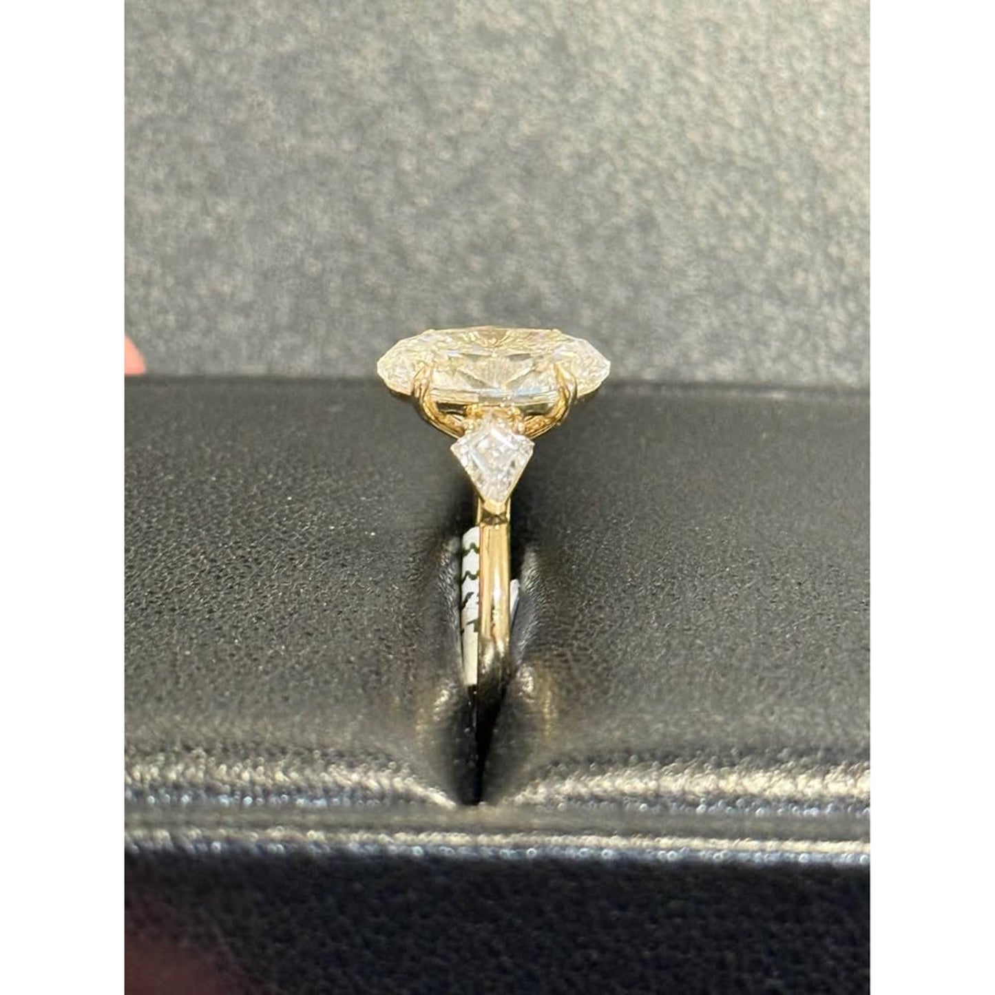 14k Yellow Gold 3.03 Oval Lab Grown Diamond Ring Kite Sides E Color VVS2 Clarity