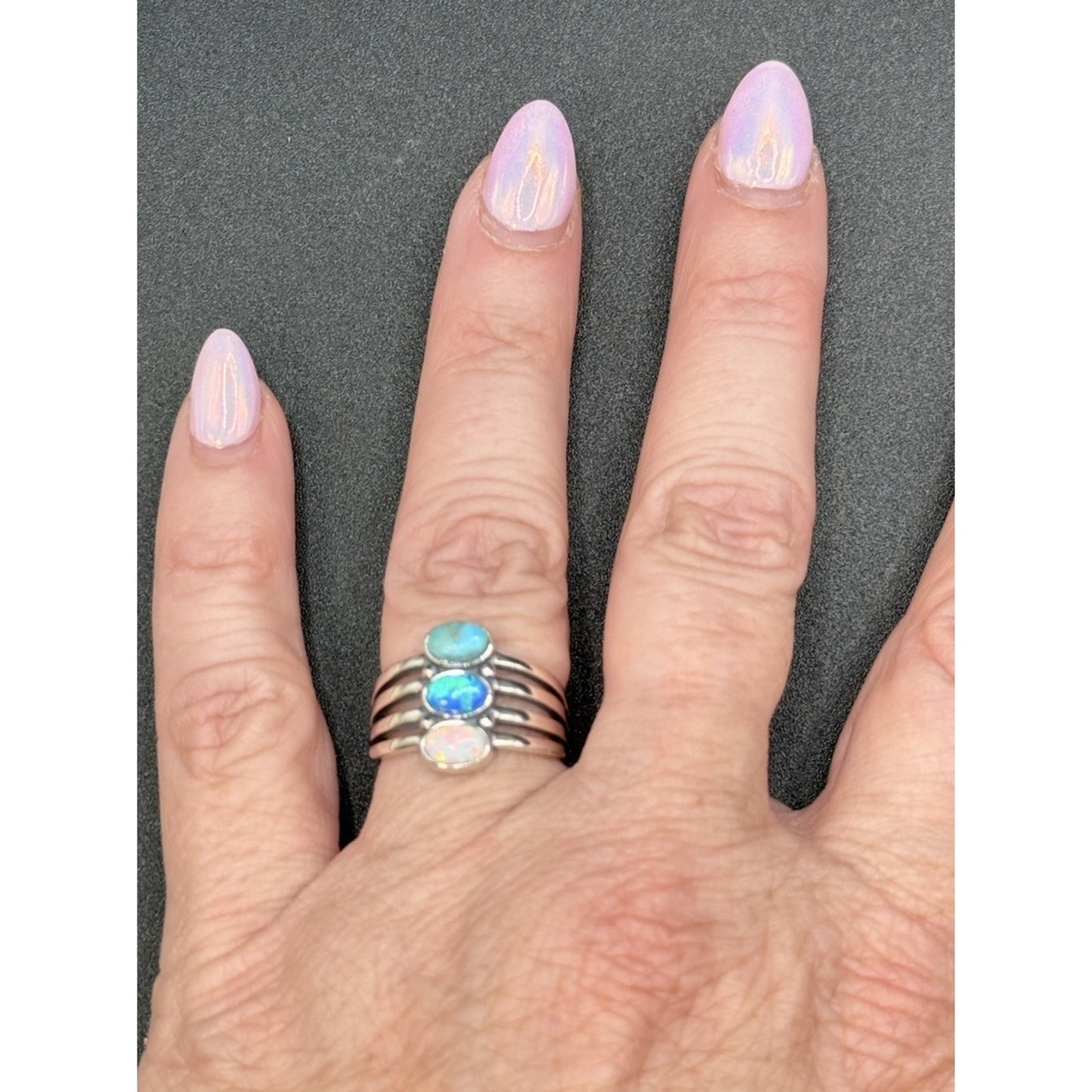 New Condition Sterling Silver Lab Opal Turquoise Split Ring Size 7.00