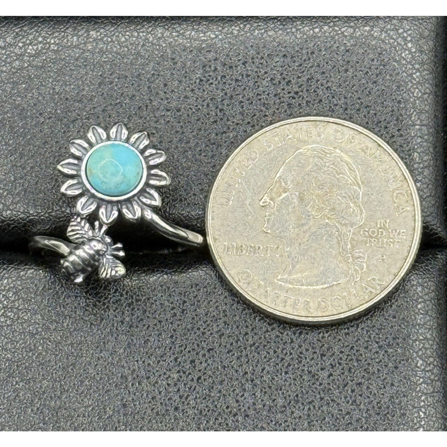 New Condition Sterling Silver Turquoise Flower Bee Ring Size 7.00 Adjustable